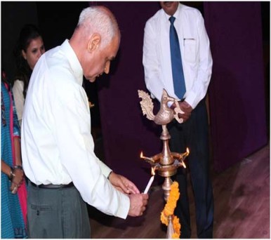 Hon’ble Vice Chancellor, Lighting the inaugural Lamp of the seminar 